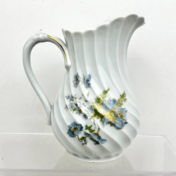 Haviland France Limoges Margaux 20 oz Torse Shaped Porcelain Pitcher Blue Gold - Picture 1 of 16
